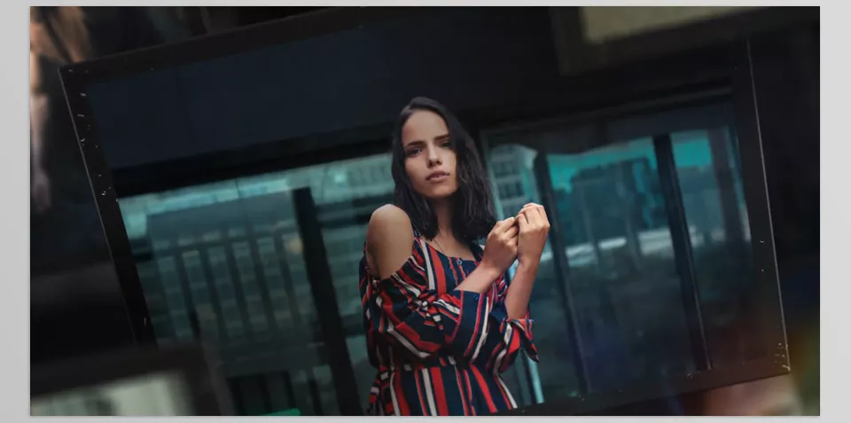 Slideshow Universal Version 2 - Improve your presentation with custom frame styles and effects.